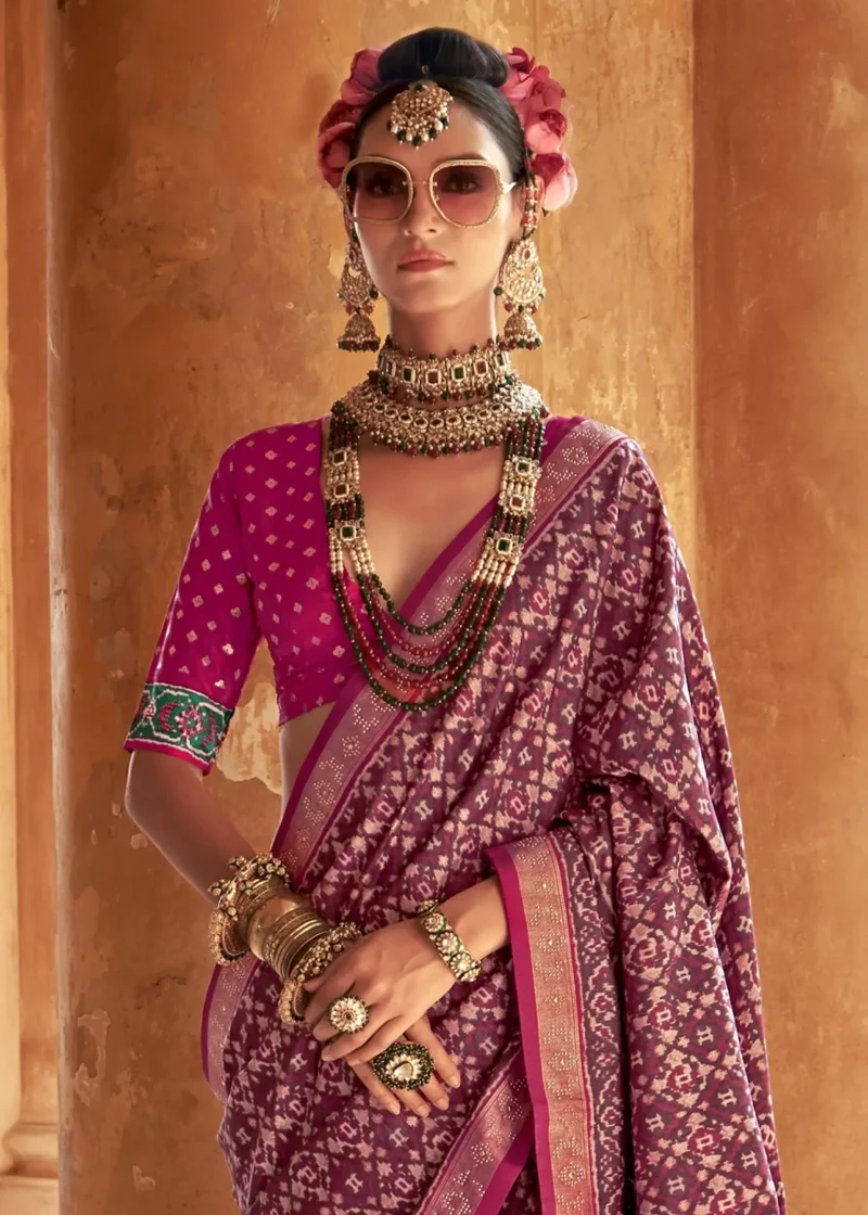 Magenta Patola Silk Saree with Traditional Ikat Weave and Pink-Gold Zari Pallu - Image 3