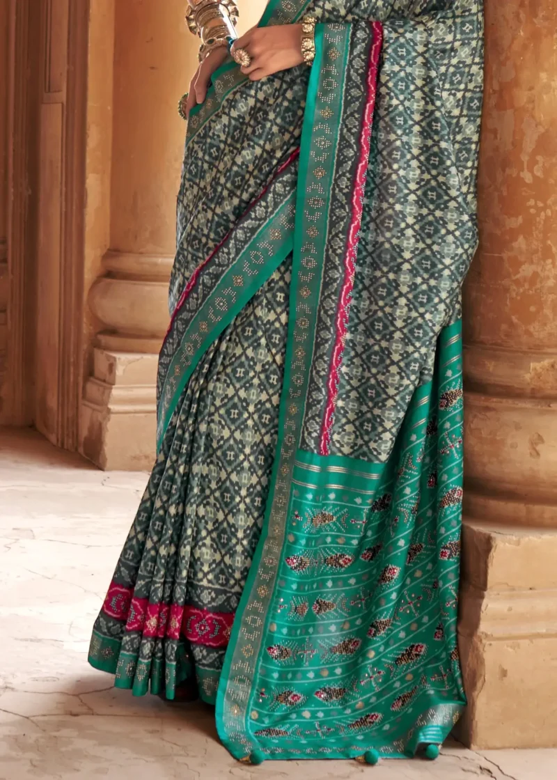 Teal Patola Silk Saree with Dual-Tone Ikat Weave and Pink-Gold Zari Border - Image 4