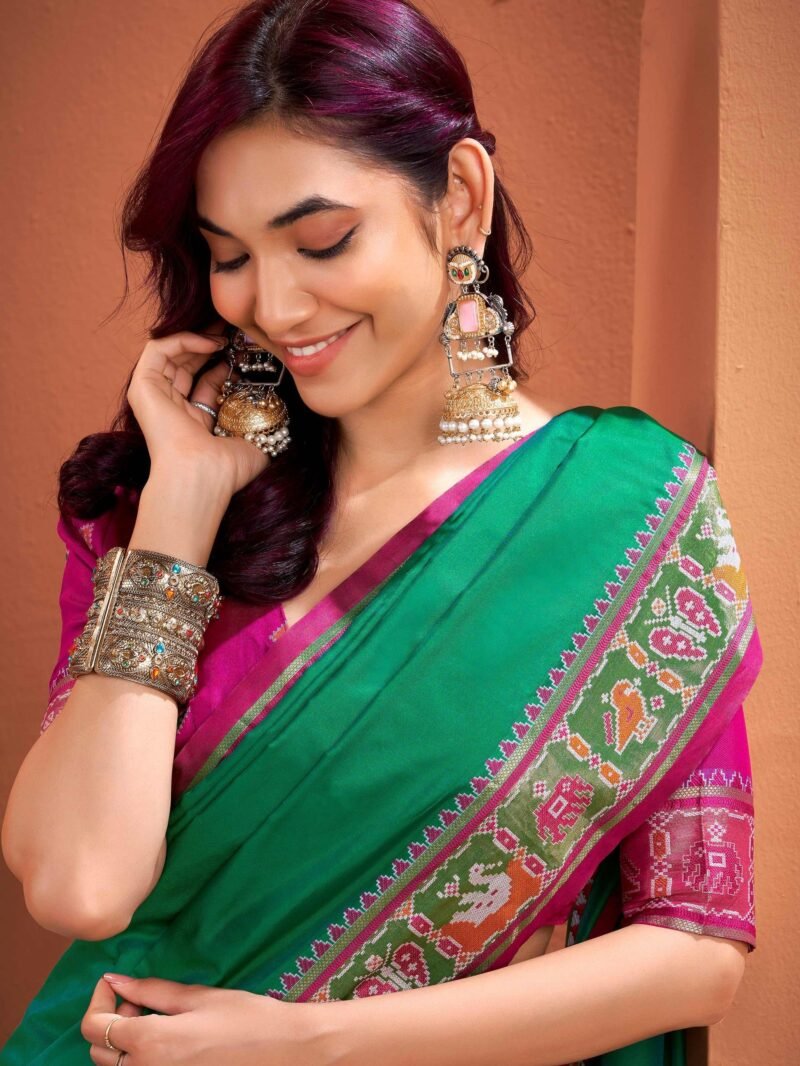 1001 B_54655933296_o Jpg1