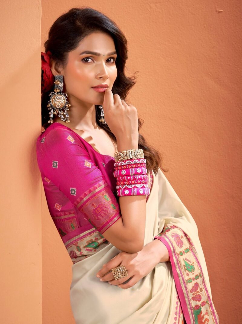 1002 A_54656252740_o