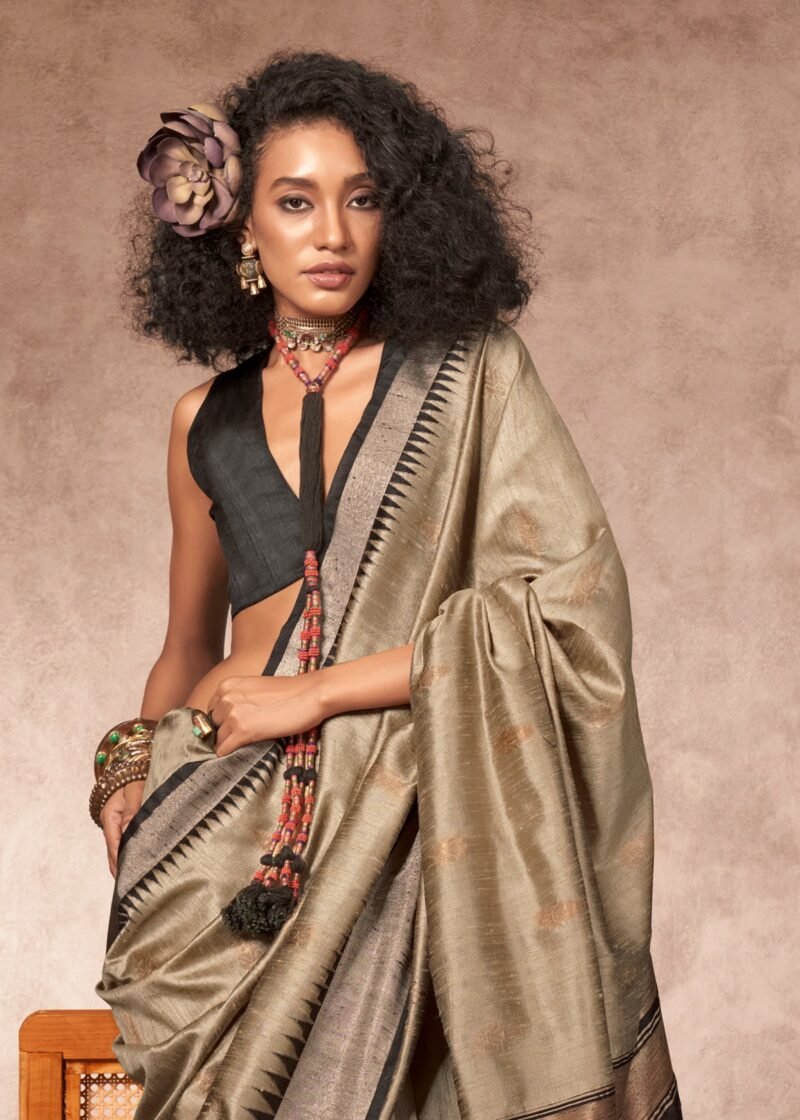 Olive Grey Banarasi Silk Saree with Contrast Border - Image 4
