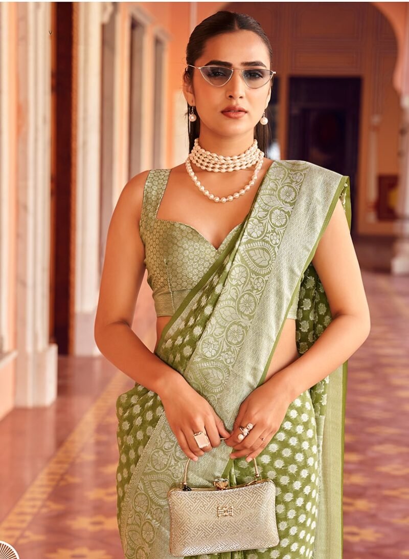 Green Georgette Printed Saree with Weaving Buta Border Pallu - Image 2