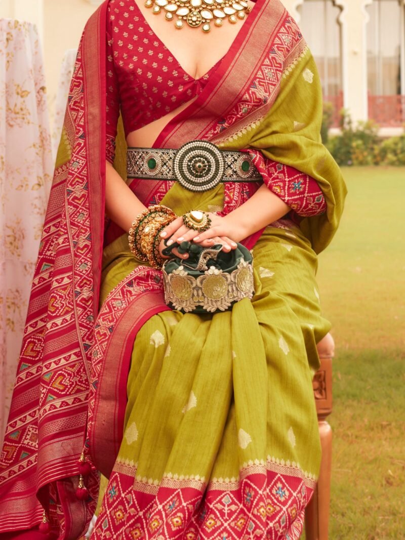 Lemon Green Ethnic Wear Traditional Designer Printed Patola Silk Saree - Image 4