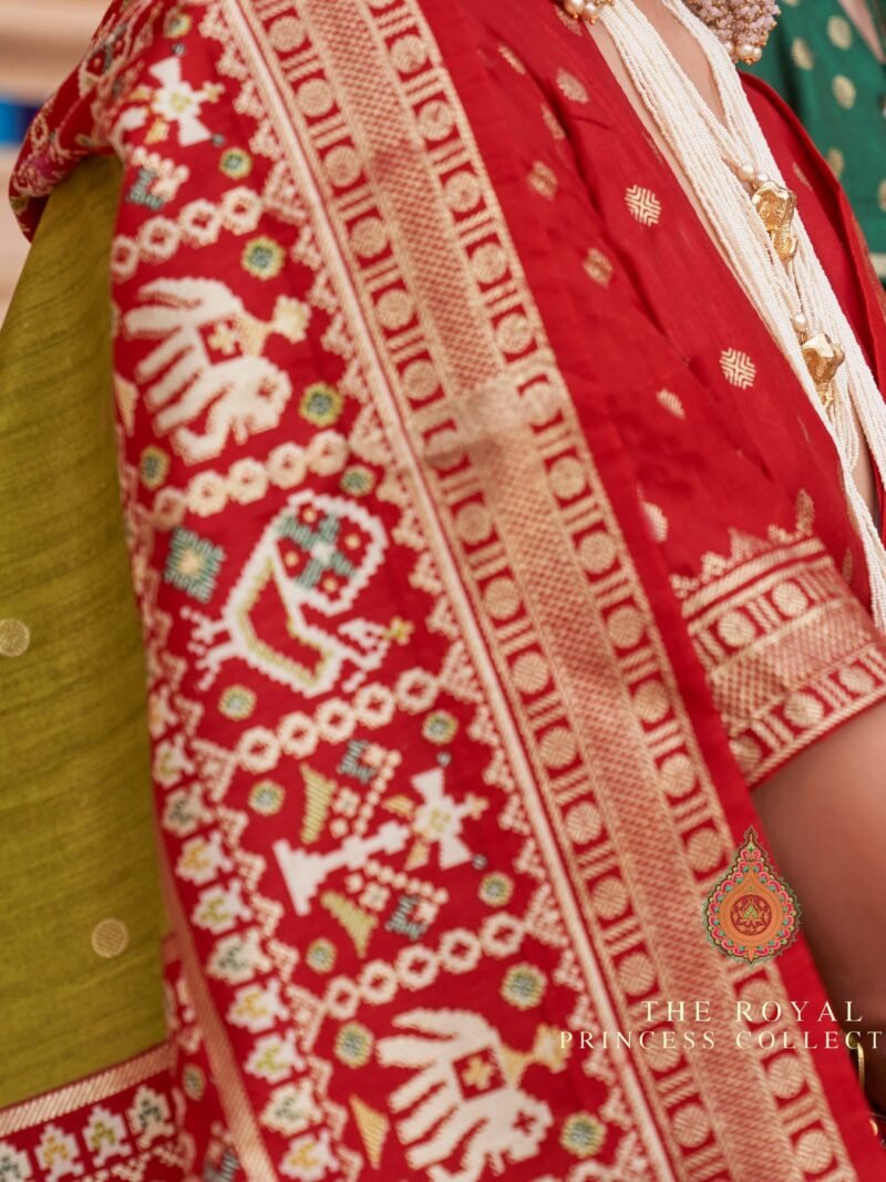 Mehendi Green Woven Designer Luxury Patola Silk Saree - Image 4