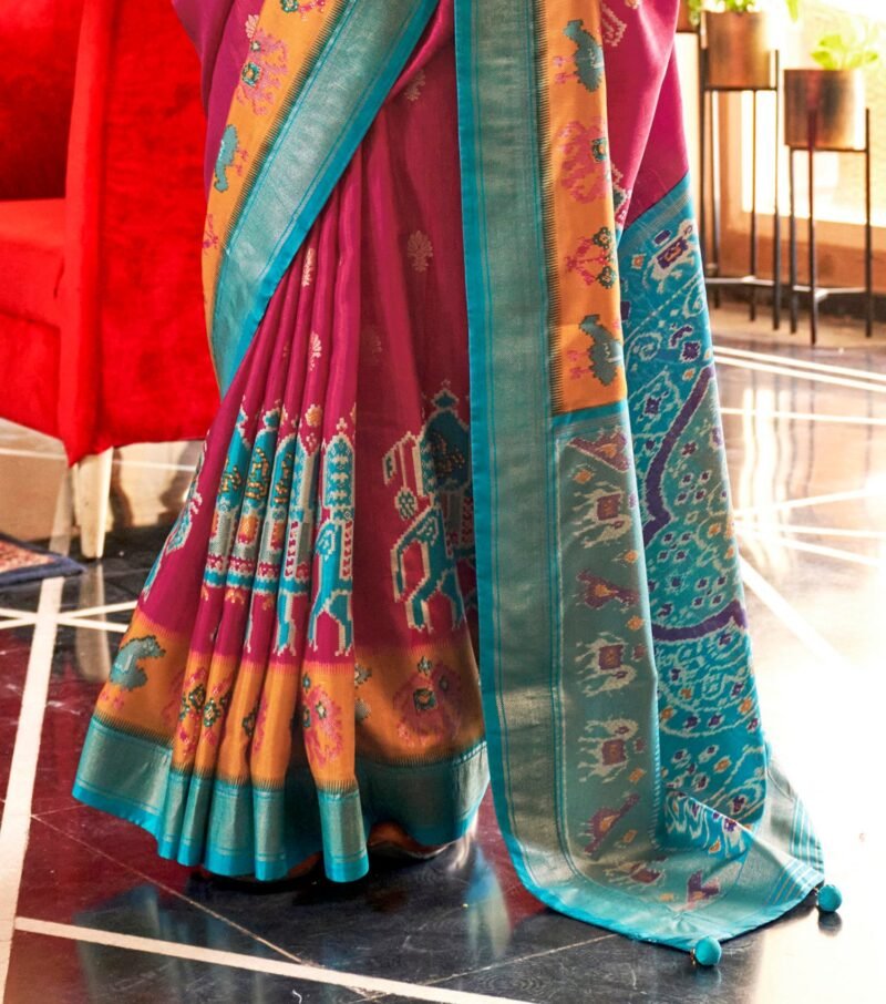Dark Hot Pink Soft Silk Printed Patola Saree - Image 3