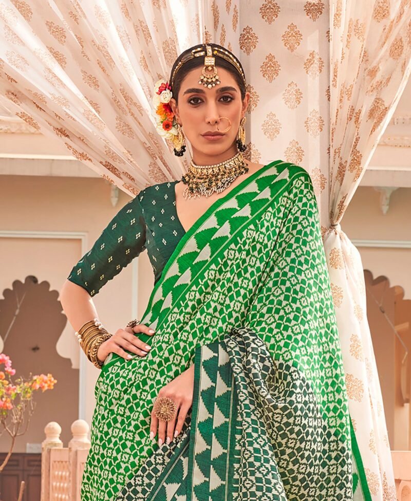 Green Sigma Silk Saree with Patola Style Print - Image 4