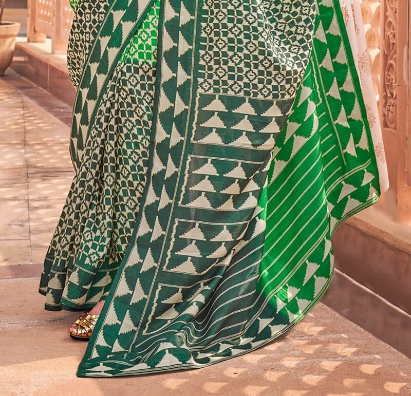 Green Sigma Silk Saree with Patola Style Print - Image 3