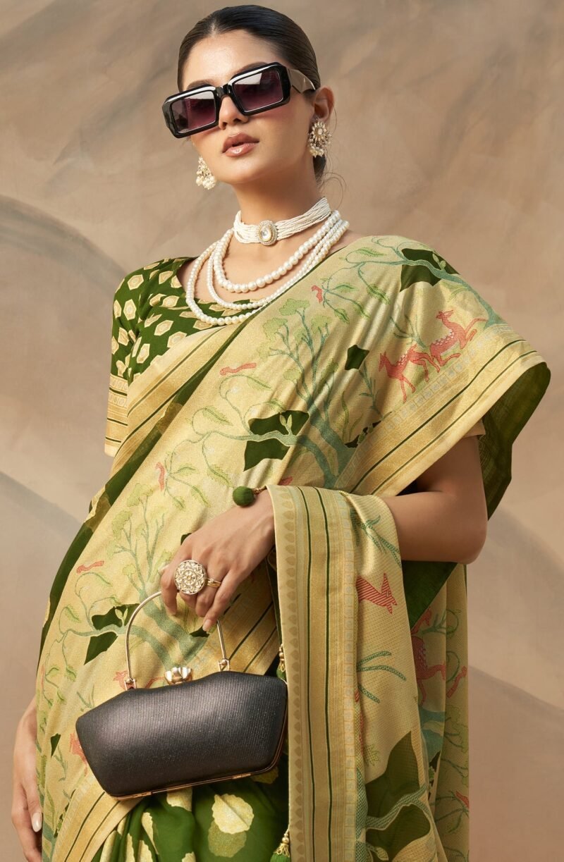 Green Pure Georgette Floral Printed Saree - Image 3