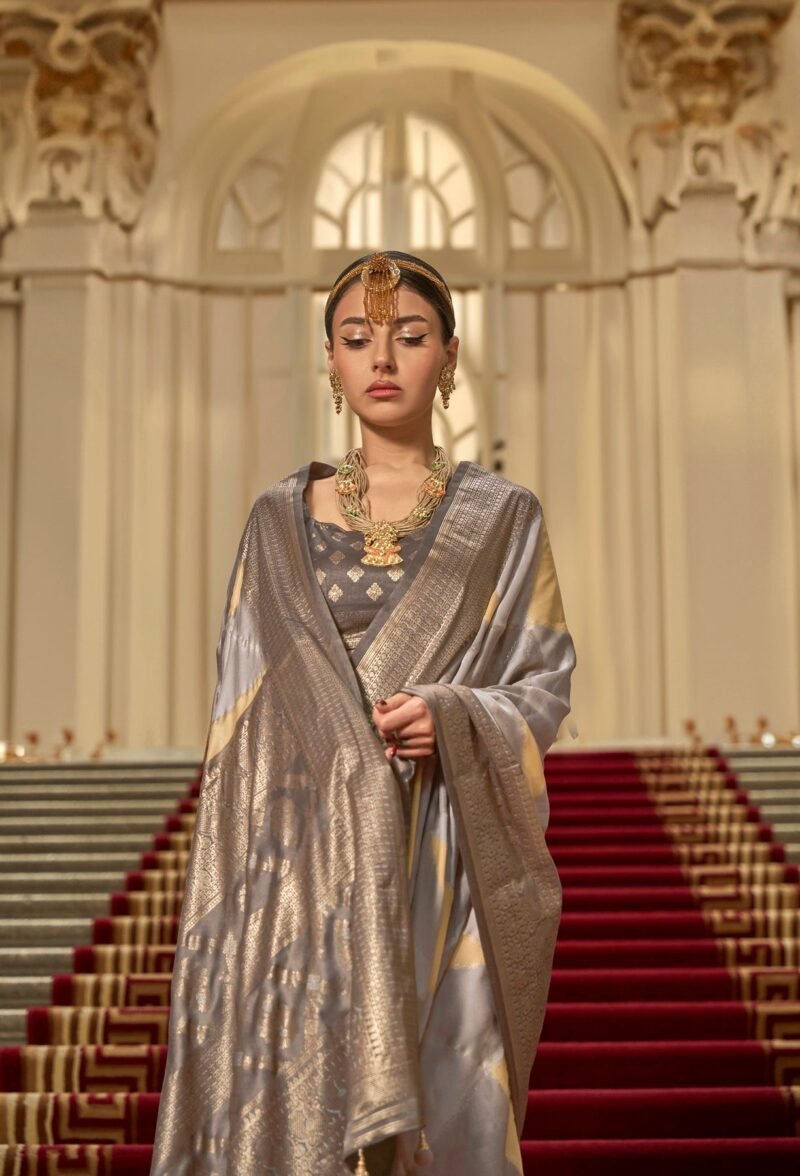 Grey Poly Viscose Satin Silk Color Block Rangat Woven Foil Printed Saree - Image 3