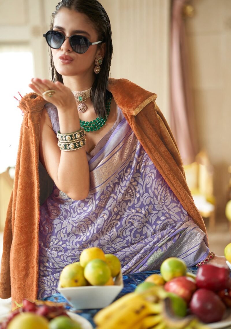 Greyish Purple Poly Viscose Georgette Floral Foil Work Fancy Banarasi Saree - Image 2